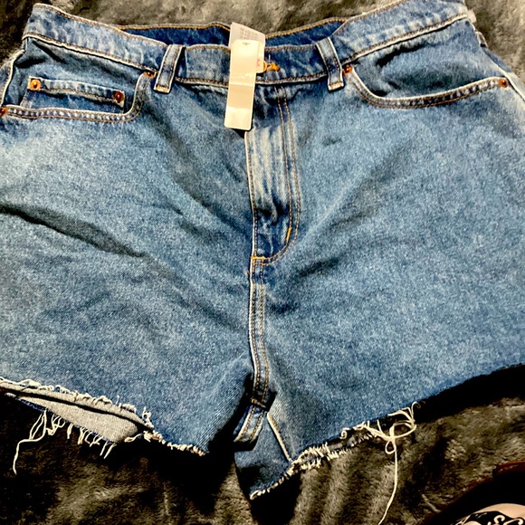 NWT VS PINK Jean shorts - Picture 2 of 11